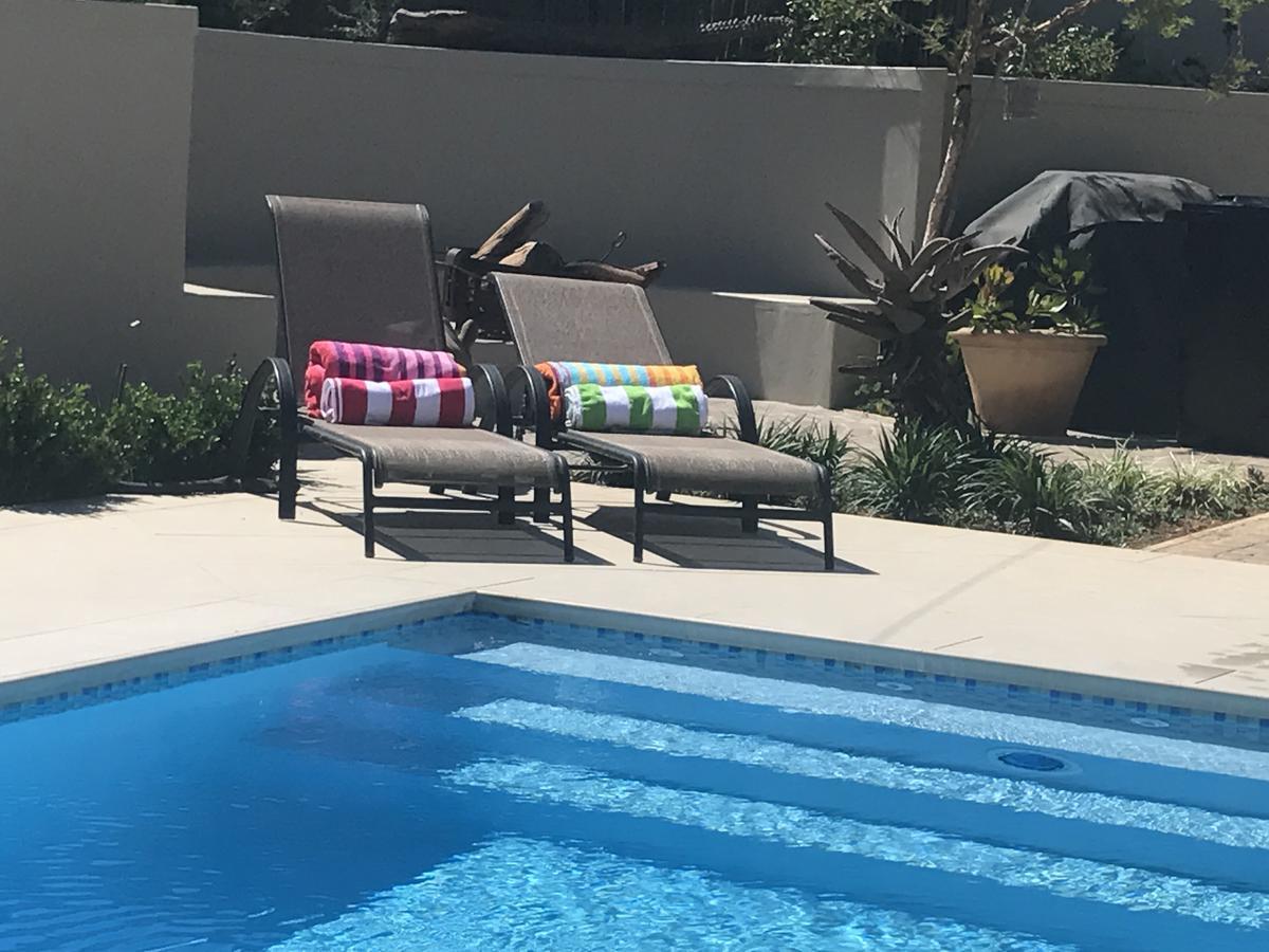 그레이엄즈타운 Cornerstone Manor B&B 외부 사진