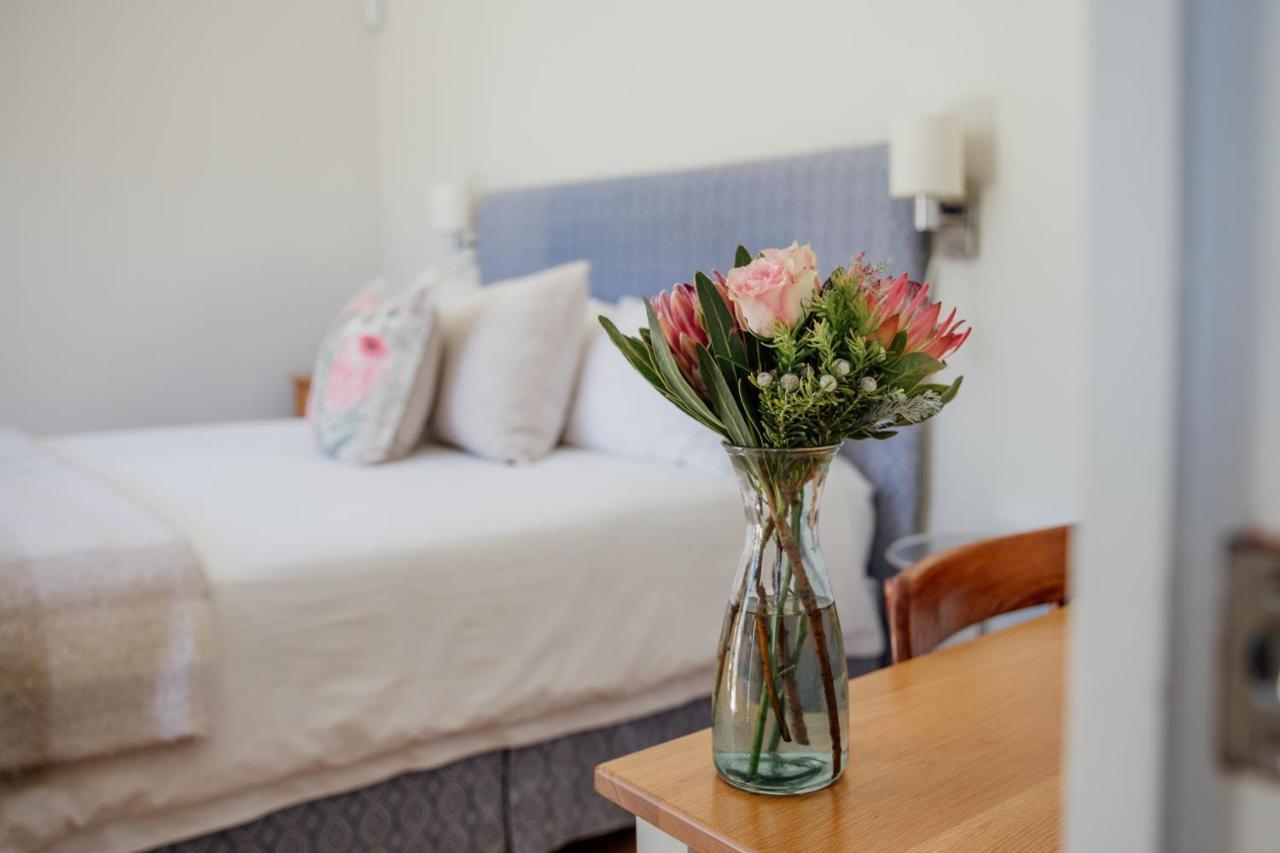 그레이엄즈타운 Cornerstone Manor B&B 외부 사진