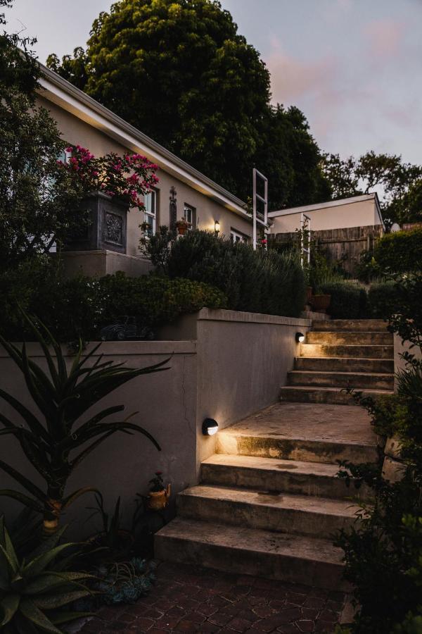 그레이엄즈타운 Cornerstone Manor B&B 외부 사진